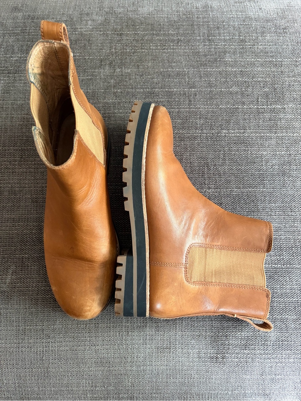 Women’s Madewell Chelsea Boots - Tan Leather - Picture 3 of 7